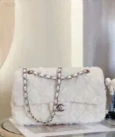 Chanel 25,5-4