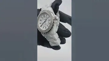 Pre-owned Chanel J12 H0970 White Ceramic & Diamond Bezel Watch